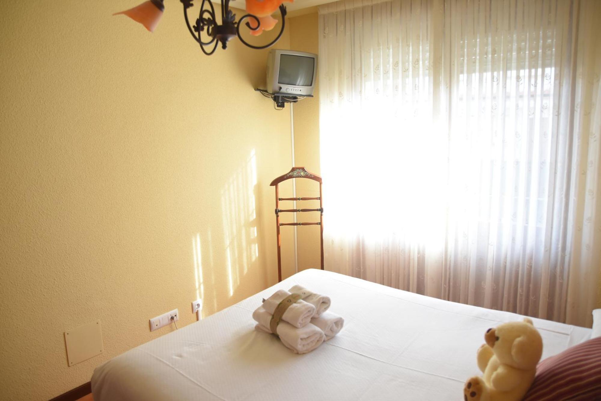 Chalet En Urbanizacion Con Piscina Argoños Exteriér fotografie